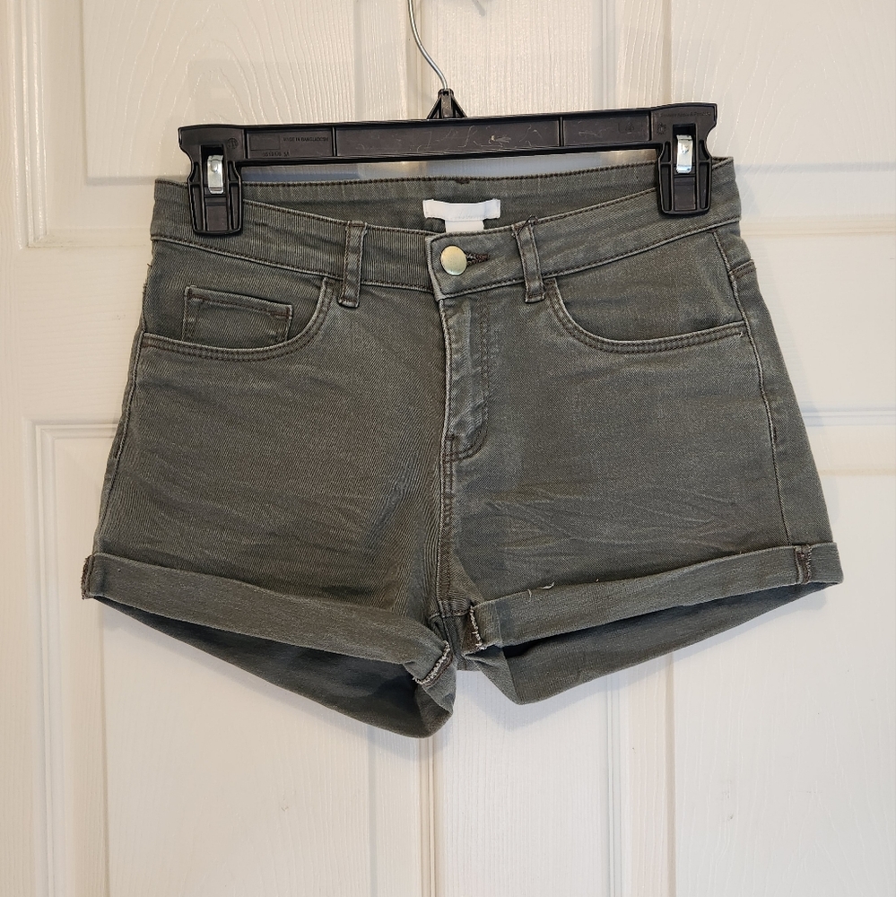 H&M High-Waisted Black Denim Shorts, Size 2